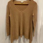 Caslon Soft cozy camel tan wool cashmere blend v-neck hankerchef hem sweater  Photo 0