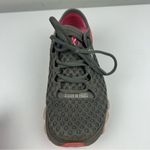 Under Armour ⭐️ speedform Gemini gray and coral pink tennis shoes women’s size 6 Photo 10