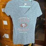 NFL VINTAGE STYLE WOMEN'S SAN FRANCISCO 49ERS  FOOTBALL T-Shirt Size Medium Photo 0