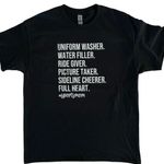 Gildan Sports Mom Sideline Cheerer Full Heart Small Women’s Black T-Shirt Short Sleeve Photo 1