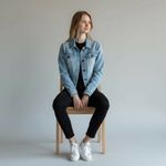 Cherokee  Womens size medium classic light-wash Cropped denim jacket Photo 2