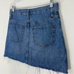 Madewell  Rigid Denim A Line Mini Skirt in Leandra Wash Size 29 Raw Frayed Photo 3