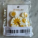 NWT Geometric starburst dangle earrings abstract off white and mustard yellow Photo 2