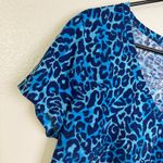 Lilly Pulitzer Etta V Neck Shirt Womens Medium Blue My Favorite Spot Leopard Photo 5