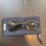 Prada  Cat-Eye sunglasses Photo 5