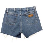 Wrangler  Womens Blue Denim Cutoff Shorts Distressed Frayed Hem Size 34x30 Photo 1