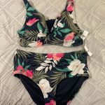 Lane Bryant  Bikini Photo 0