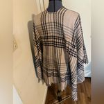 CHECKERED CAPE SHAWL Black Size undefined Photo 3