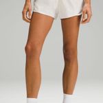 Lululemon Hotty Hot Short 2.5” Photo 0