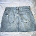 Gap NWOT Women’s “Icon Denim Skirt” Five Pocket Mini Skirt Light Wash SIZE 31/12 Photo 1