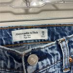 Abercrombie & Fitch The Mom High Rise Jeans - Size 6/28 Reg Photo 2