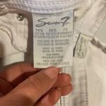 Seven7 White Denim Shorts Embellished Pockets Casual Summer Size 6 Mom Shorts Photo 5