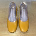 Everlane  Womens Leather Slip‎ On Day Heels Mustard Size 9 Photo 1