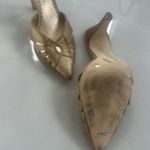 Jessica Simpson heel Photo 3