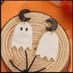 BLACK MOON GHOST acrylic earrings White Photo 1