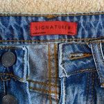 Signature 8 Jeans Photo 2