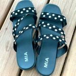 MIA  slide in sandals 🌼🌼 Photo 1