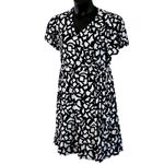Susan Graver NWOT Women’s Black & White Geometric Faux Wrap Dress Size Medium Photo 4
