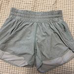 Lululemon Hotty Hot Short 2.5” Photo 0