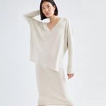 Aritzia ✨Artizia The Group Babaton Grey Traverse Longsleeve V-Neck Sz 2 Sweatshirt✨ Photo 4