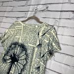 Cream and White Graphic Short Sleeve Tee SZ L Dandelion Streetwear Crew Neck Green Size L Photo 6