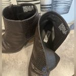 Very G  Snakeskin Faux Leather Ankle Boots Stacked Heels  Size 8. Photo 6