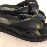 ASOS New  DESIGN Flexing padded knotted slides in black, women size US 6 Photo 4