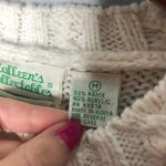 Vintage 1990’s white with pink rose floral sweater Size M Photo 3