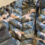 Ci Sono  Quilted Puffer Zip Up Camo Jacket Size Medium Photo 3