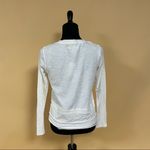 🛍️ Atwell Spa White Cotton Frayed Tiered Long Sleeve Top Leah Tee Size S NWT Photo 6
