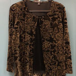 Briggs New York  Petite textured floral velour woman’s top‎ size PM Photo 0