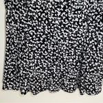 Roz & Ali  | Petite Short Sleeve Leaf Print Peplum Tunic Length Blouse | PXL Photo 3