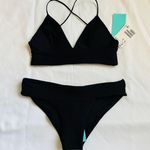 H&M β
NWT Ribbed Bikini Set - Black β
Photo 1