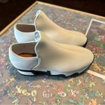 iRi NYC Low Top Sneakers in White / Black Size 8 Photo 4