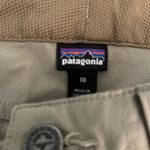 Patagonia Skyline Traveler women’s hiking shorts size 10 Photo 3