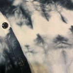 Young Fabulous and Broke Women’s  Flutter Sleeve Top Size L Photo 9