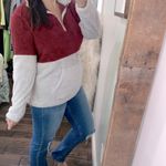 None Fuzzy sweater size small Photo 2