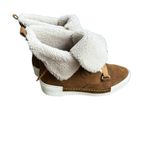 CECELIA NEW YORK Julie Wedge Sneaker Boots in honey 7.5 Tan Photo 2