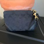 Coach signature canvas wristlet with contrast stitching EUC brass hardware Photo 7