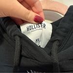 Hollister embroidered sun cropped hoodie sweatshirt size extra small Photo 2