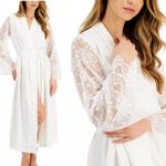 NWOT INC INTERNATIONAL CONCEPTS Lace Sleeve Satin Robe White Size XL Photo 1
