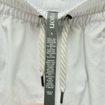 Vuori Clementine 2.0 Short 2.5", White | Small Photo 5