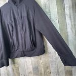 Torrid Active Size 0 Black Front Zip Long Sleeve Jacket Zip Pockets & Thumbholes Photo 4