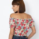 American Eagle Tropical Floral Cropped Puffy Short Sleeve Elastic Hem Top Photo 1