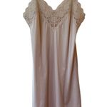 Vintage Sleeveless Lace Trim V Photo 0