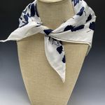 Echo‎ Handkerchief Head Scarf Leaves Hankie Leaf White Blue Azlon Silk 26128 Photo 0