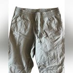 The North Face  Women’s Pants Size 6 Green Photo 4