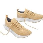 Allbirds  Tree Flyer Lux Beige Athletic Running Shoes Size 7.5 Knit Lace Up Photo 0