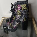 Steve Madden Floral Heeled Combat Boots Size 7 Photo 1
