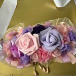 Pink and Gold 'Mom to Be' Sash with Floral Decoration Photo 3